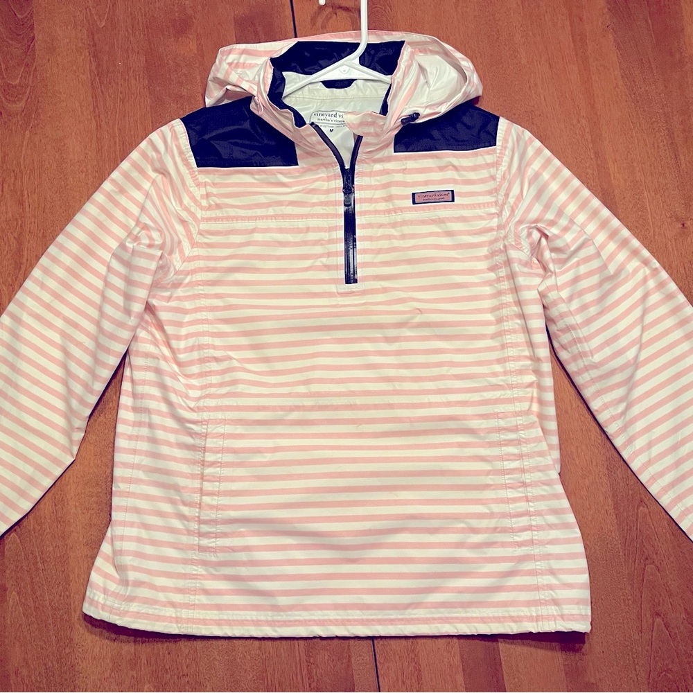 Vineyard Vines - M 1/4 Zip Rain pullover/coat- Like-New condition!